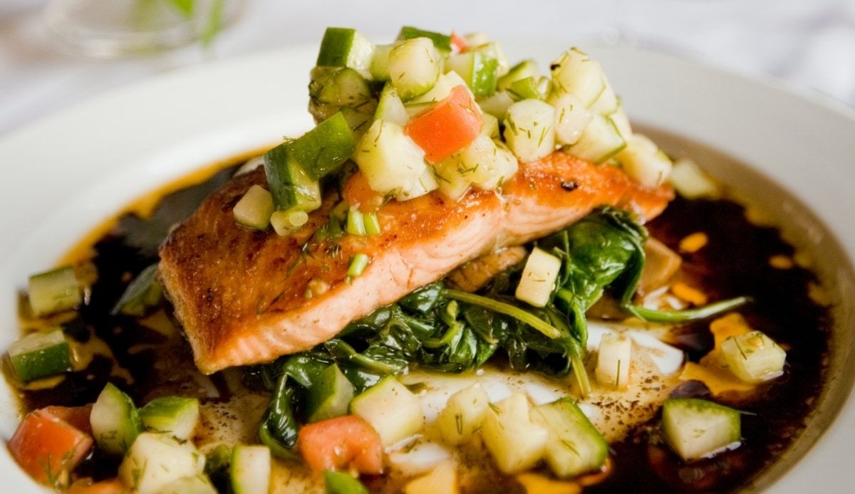 低糖質レストラン『LCR』の魚と野菜の盛り合わせメニューの写真