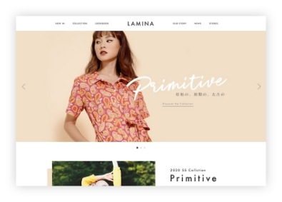 LAMINAという洋服屋のWebサイト。ポーズをとっている女性が表示されている